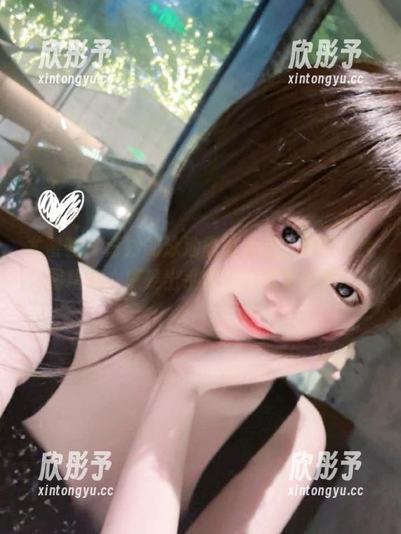 尤蜜荟 - 奇妙的泳池瑜伽诱惑，朱可儿原图精选，感受出乎意料的视觉盛宴！