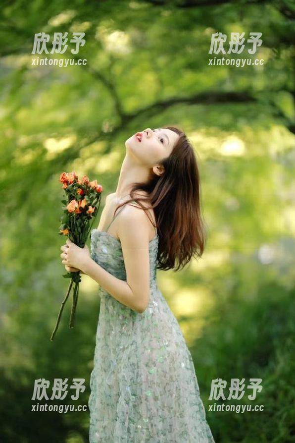 尤蜜荟 - 私房情怀：黄歆苑镂空图集带你走进她的艺术世界