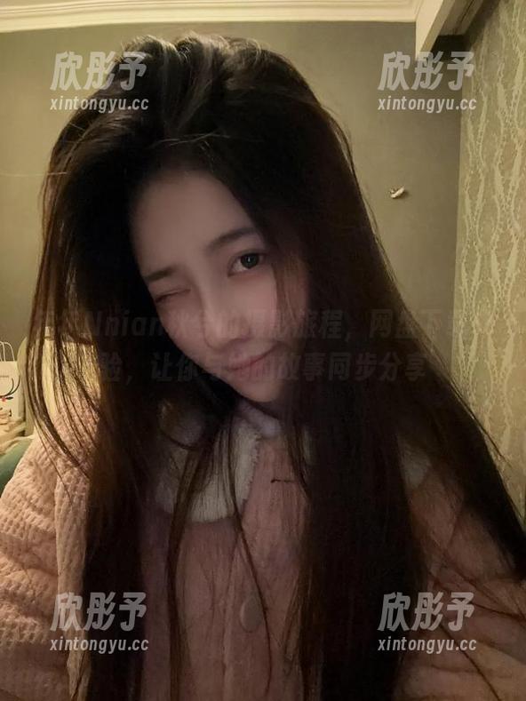 年年Nnian秋兮的摄影旅程，网盘下载体验，让你与她的故事同步分享