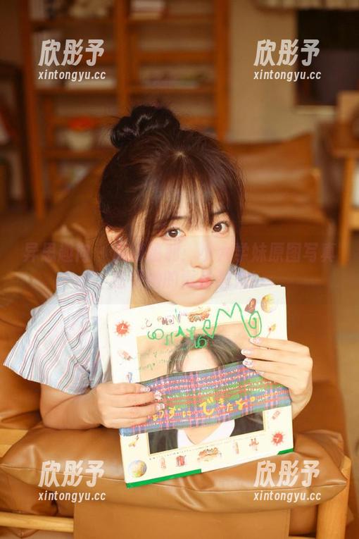 异思趣向 - 解锁福利：小六学妹原图写真，感受她的青春魅力！