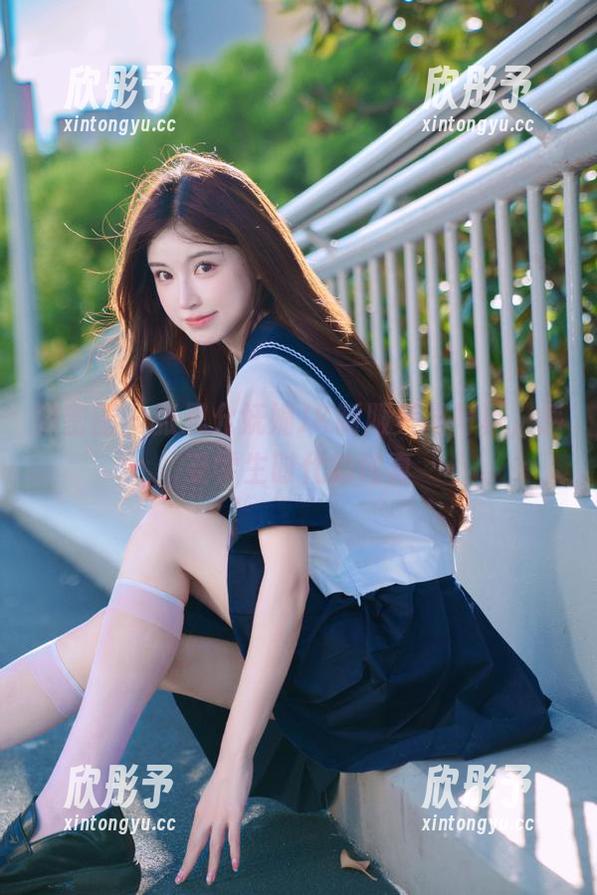 微密圈 - 张思允妩媚JK制服美图写真，感受学生时代的纯真