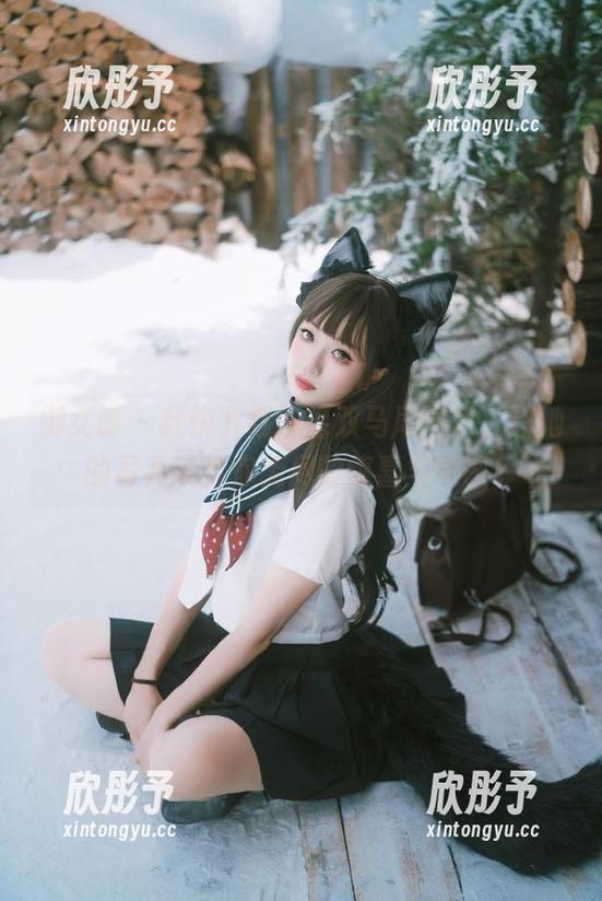 御女郎 - 赶快下载红艳双马尾图包，让她的写真带给你无尽的惊喜与灵感！