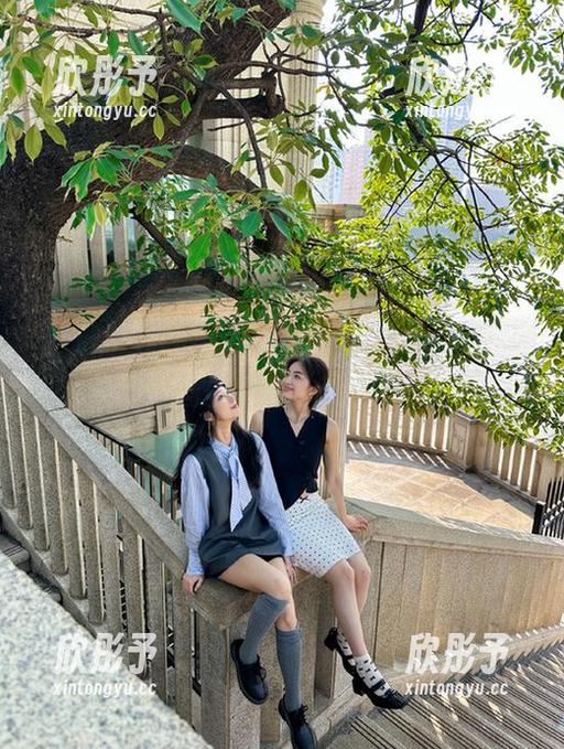 迷人的黑暗护士：揭开抱走莫子aa写真套图作品的神秘面纱