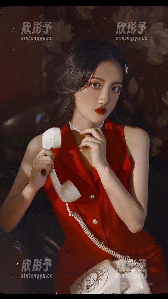 微密圈 - 提袜少女的美脚探索合集，图片中展现无与伦比的魅力瞬间