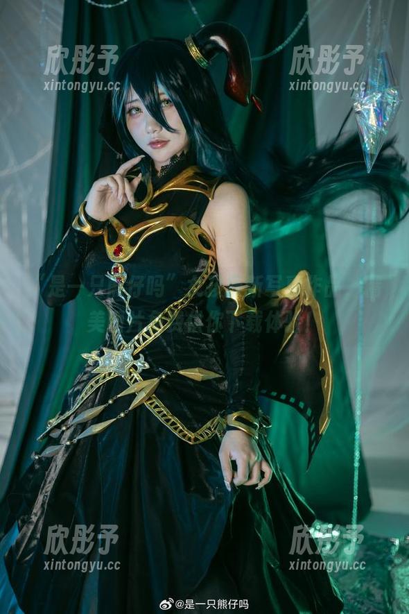 “是一只熊仔吗”女孩最新写真作品，精美图片免费供你下载体验！
