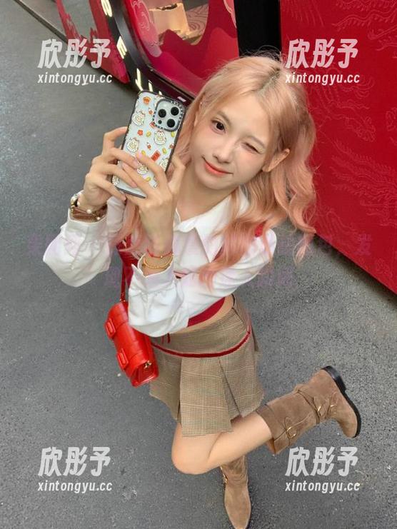 果团网 - 探索陈雅漫的秘密私拍图包，发现不为人知的迷人瞬间