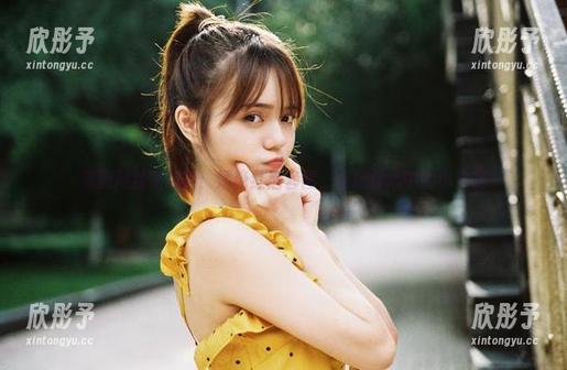 果团网独家私拍：娇艳红唇套图，点燃你心中的小火花