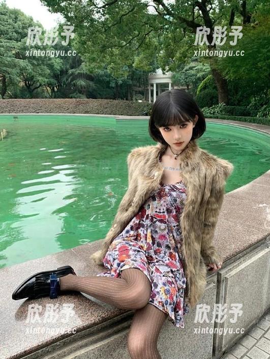 微密圈 - 在桃脱了的瑜伽世界中，发现每一幅原图的写真魅力！