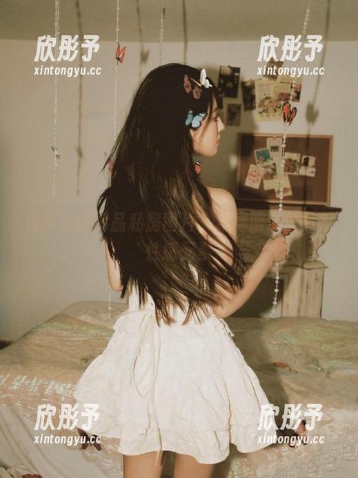 森萝财团精品私房图片，体操服黑丝尽显性感元素
