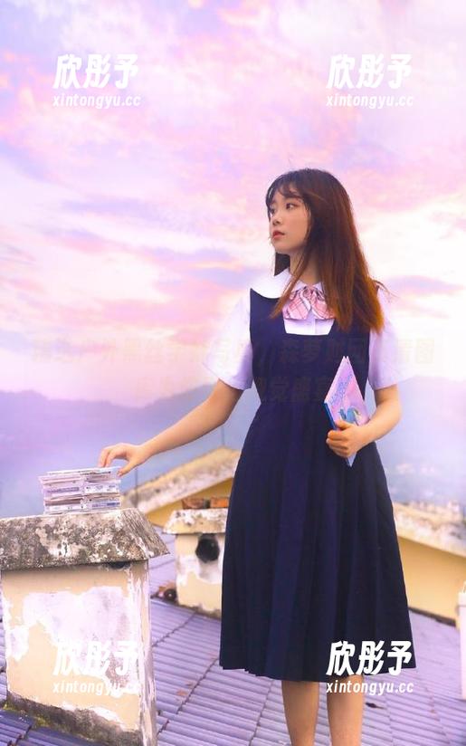 精选户外黑丝学妹写真，森萝财团高清图库为您奉上视觉盛宴