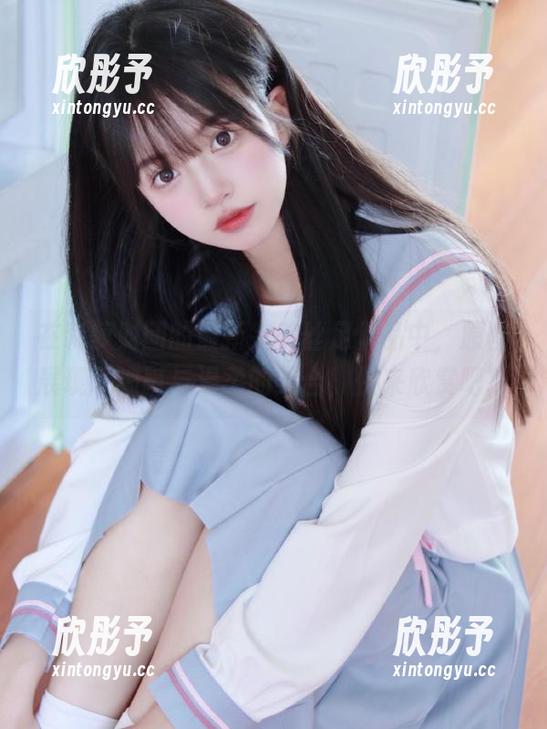 在森萝财团的最新完美丝足作品中，原图展现了细腻与温柔的结合，快来欣赏吧！