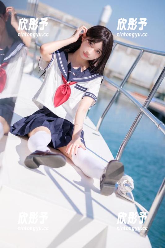无圣光写真：探索森萝财团的高中生户外白丝，完美呈现沁人心脾的夏日气息！