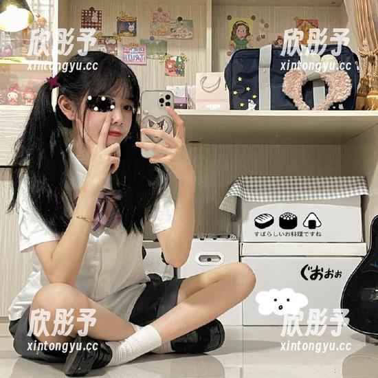 渡边早季Saki泳衣风格写真精彩合集分享，展现她的自信与青春活力