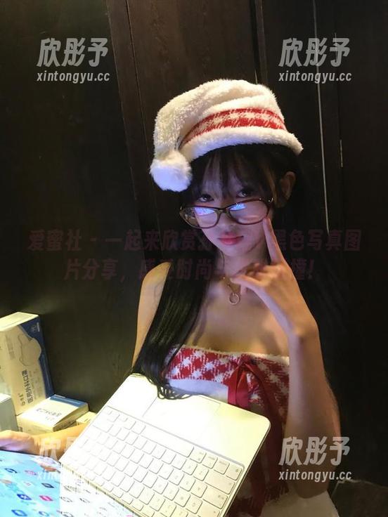 爱蜜社 - 一起来欣赏孙梦瑶V黑色写真图片分享，感受时尚与优雅碰撞！