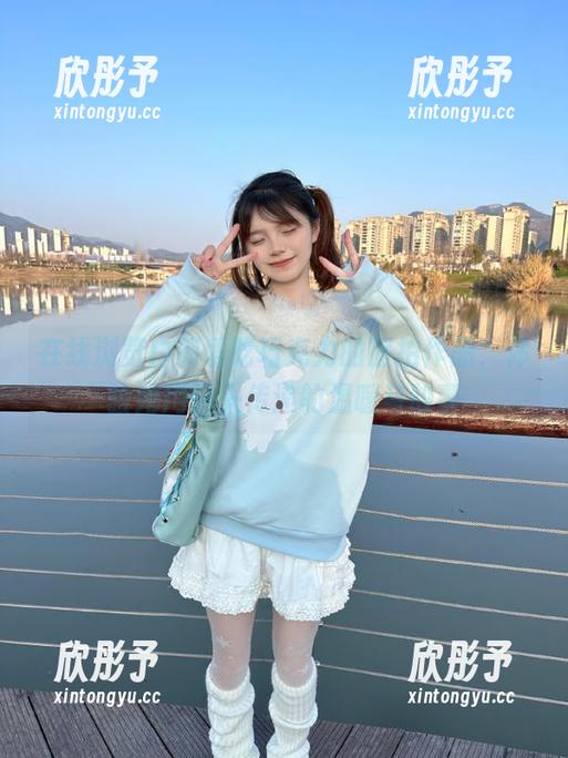 在线浏览白莉爱吃巧克力的旅拍作品，体验她用镜头传递的温暖与故事