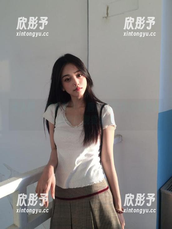 秀人网 - 精选写真：唐翩翩带你走进精致剧情的视觉盛宴