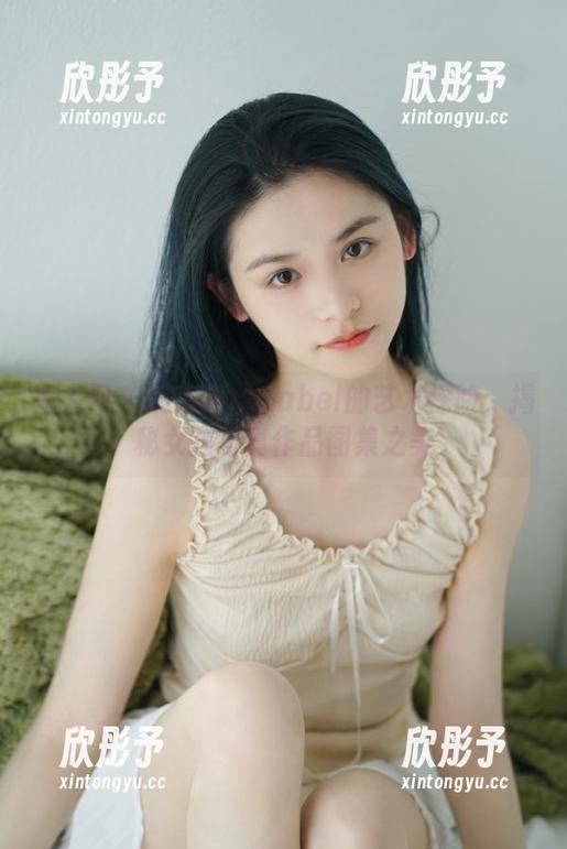 秀人网 - 妮儿Bluelabel的艺术探险：揭秘女孩写真作品图集之美