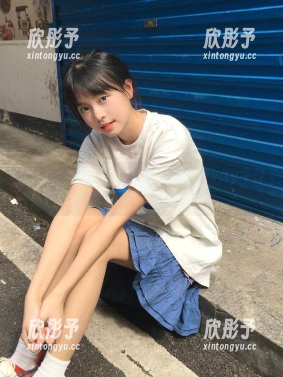 秀人网 - 原图资源推荐：姚若兮vay牛仔裤的潮流与独特魅力