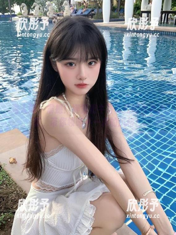 秀人网 - 震撼！娜露奶牛写真原图合集齐聚，带你领略不一样的风格！