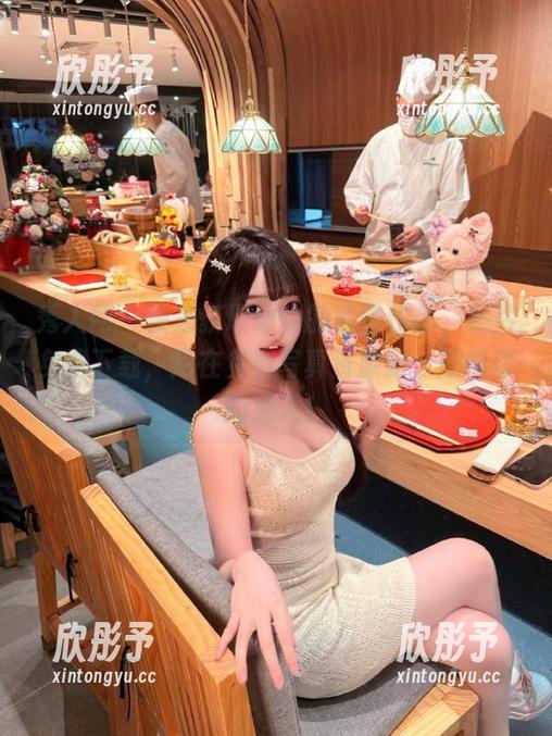秀人网 - 快来获取幼幼的秘密作品，照片免费下载，尽在免费写真资源站，期待你的加入！