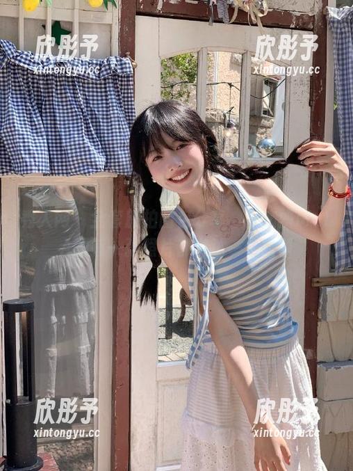 秀人网 - 全套旅拍图包分享，张文妍MuLA的每一张照片都讲述一个故事