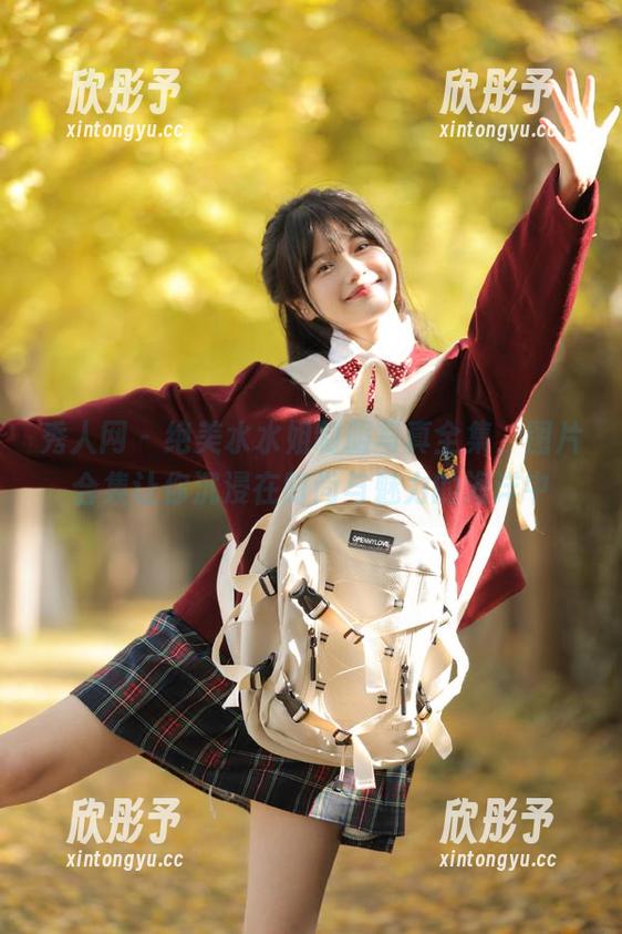 秀人网 - 绝美水水姐制服写真全集，图片合集让你沉浸在时尚与魅力的海洋中