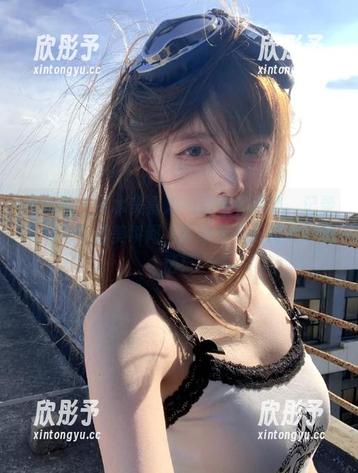 秀人网 - 清水美嘉双马尾福利图集，记录下每一个甜美瞬间，带给你无限的美好回忆！