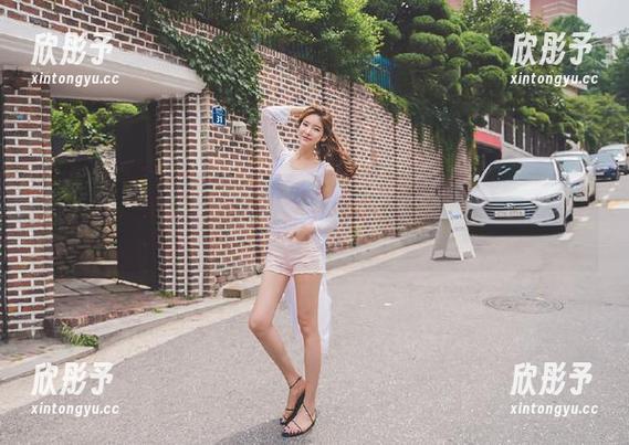 秀人网 - 精美猫咪巨臀妹妹最新女孩套图，带你领略独特的摄影魅力！