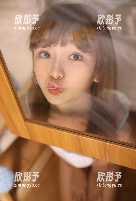 秀人网 - 芈琳娜长腿写真作品大合集，展现女性自信与魅力