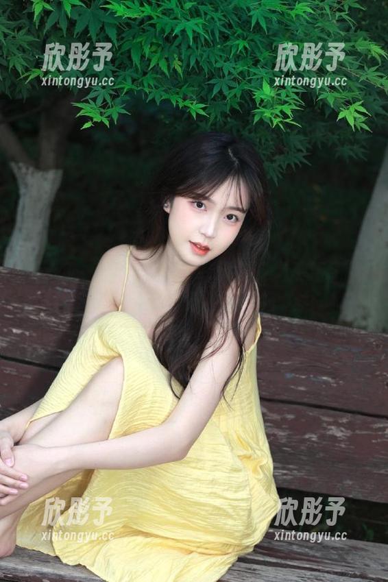 秀人网 - 金悦汐圣诞写真集：绝美原图下载，带给你无法抗拒的节日魅力。