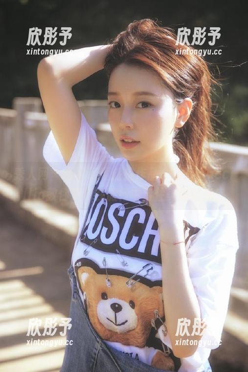 秀人网 - 高清晰度旅拍作品，陆萱萱cecillia教你如何在旅行中留住美好时光！