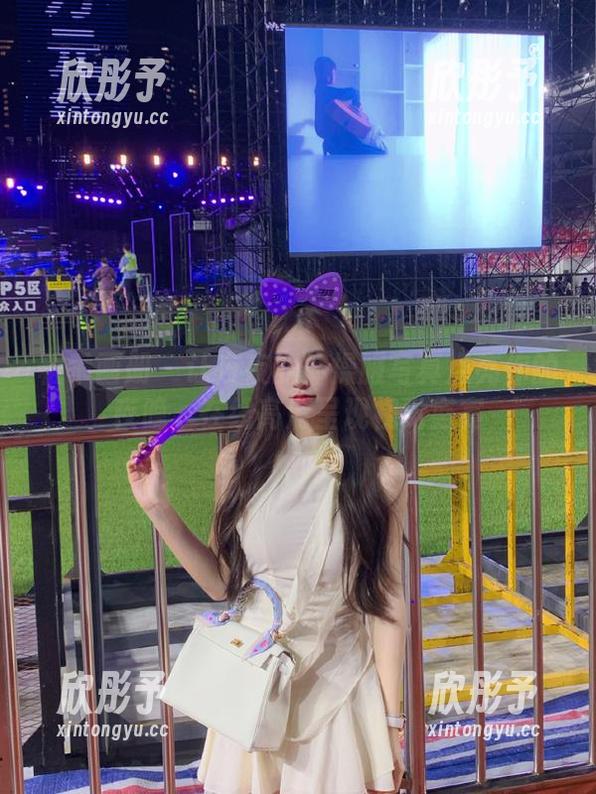 稚乖画册 - 让夜夜的体操服写真点亮你的夜晚，在线高清呈现视觉盛宴