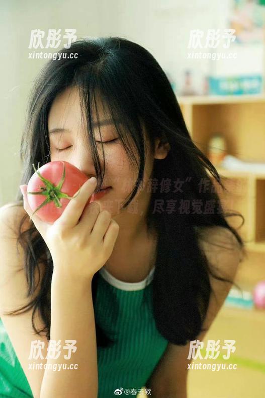 紧急企划 - 解锁“林书辞修女”作品集的独到创意，快来下载，尽享视觉盛宴！
