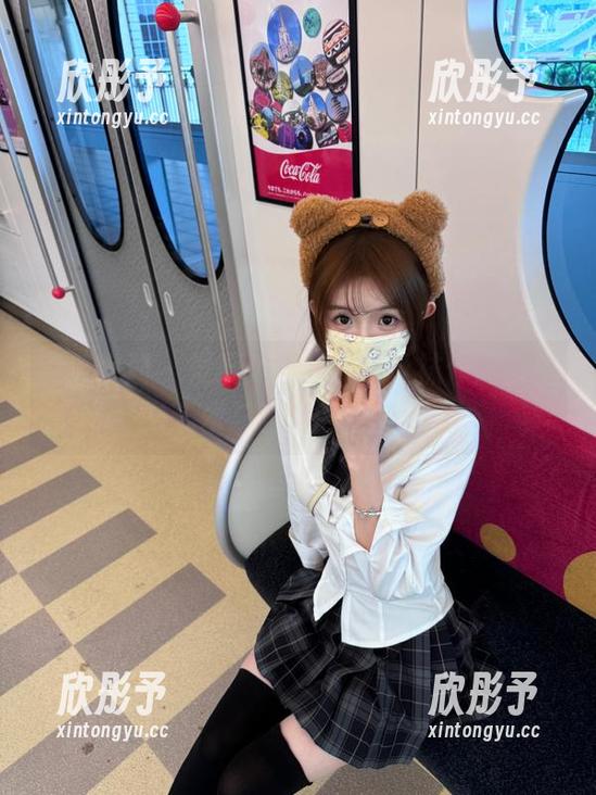 紧急企划 - 发现见希的定制丝袜作品，摄影艺术与时尚的完美融合