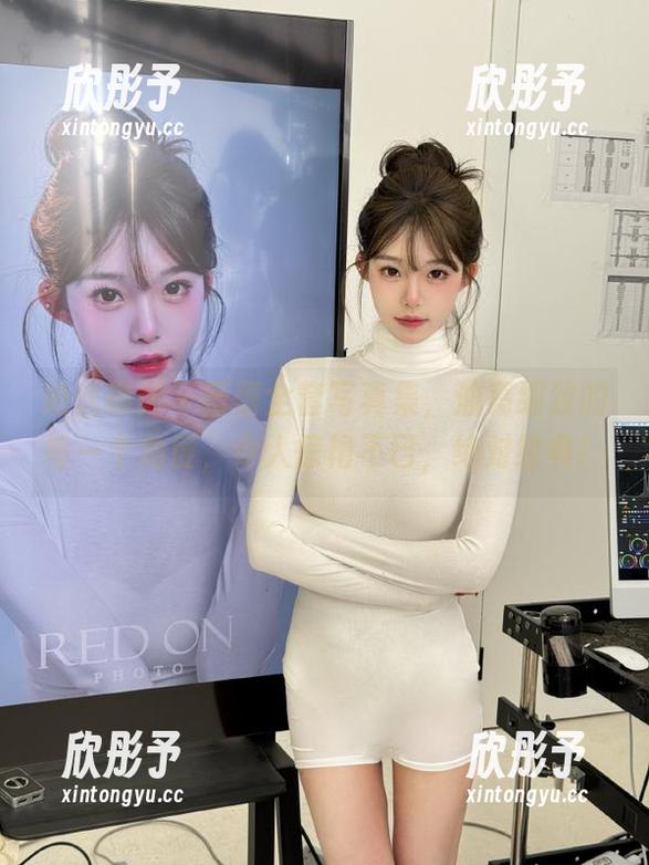 纳丝摄影 - 蕾蕾全套写真集，油亮细致的每一个角度，令人惊艳不已，绝对经典！