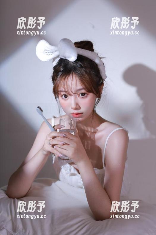 美媛馆 - 唐琪儿Beauty的学妹写真集：高清图库定格青春的绚丽时光