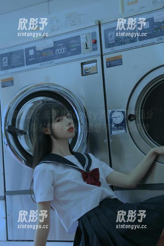 美媛馆 - 唐琪儿Beauty圣诞写真作品分享，带你领略冬季的温暖与节日的奇妙