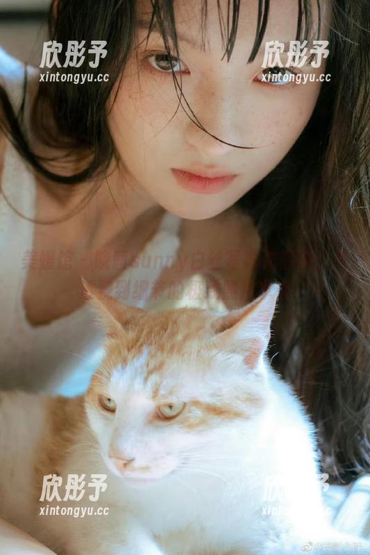 美媛馆 - 晓茜sunny白丝写真作品集：从透视到细节的极致照片享受