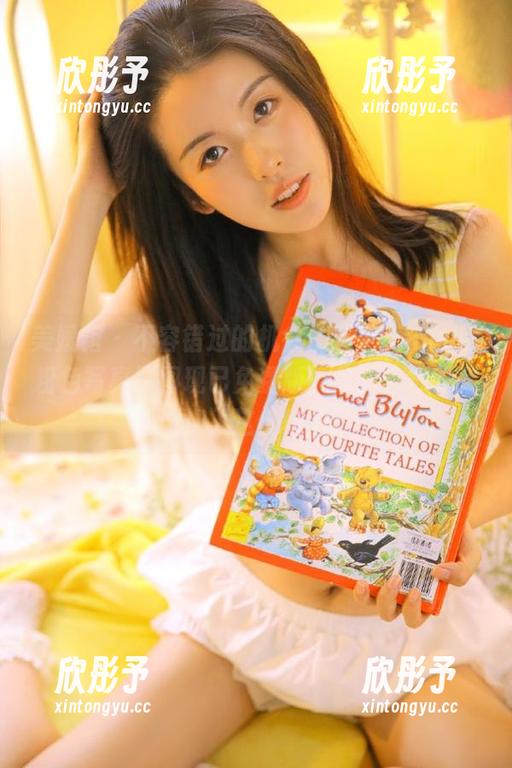 美媛馆 - 不容错过的机会！芝芝Booty的粉色写真原图现已免费版，你的艺术收藏册该加入这份华丽了！