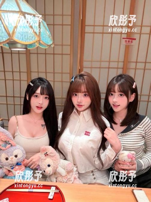 花漾show - 顾欣怡最新写真作品曝光：裤里丝展现无限风情与个性