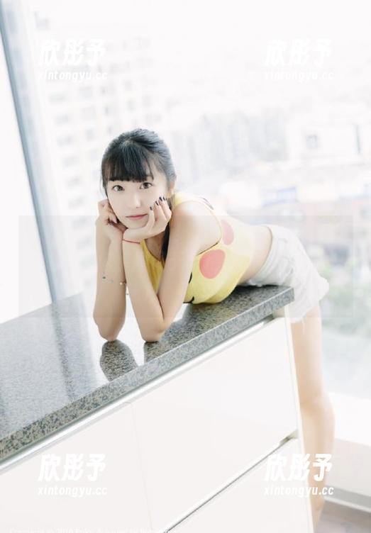 蜜桃社 - 全新更新！咕噜Sweet在海边的唯美图包，展现无与伦比的海景与人文魅力，别错过！