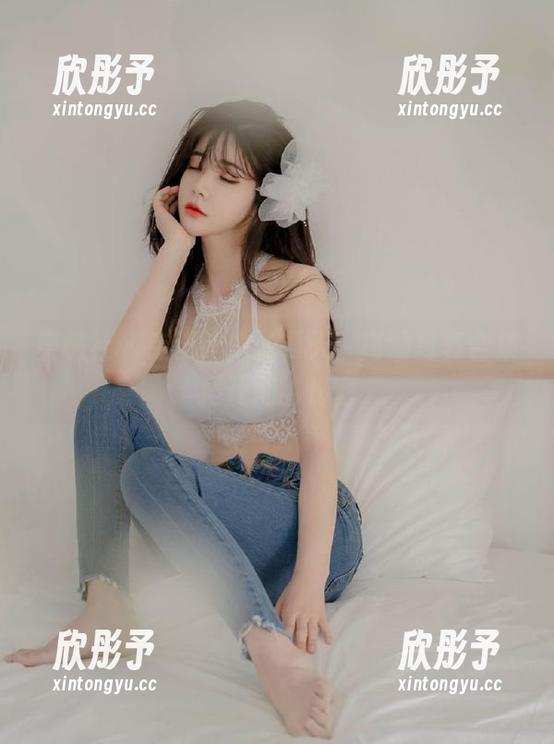 蜜桃社 - 走进铃木的夏天，高清写真合集揭开她的秘密