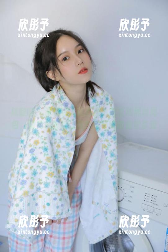 袜啵啵 - 清新迷人的高清小甜豆短黑丝图包，脚尖加固款让你欲罢不能的视觉享受！