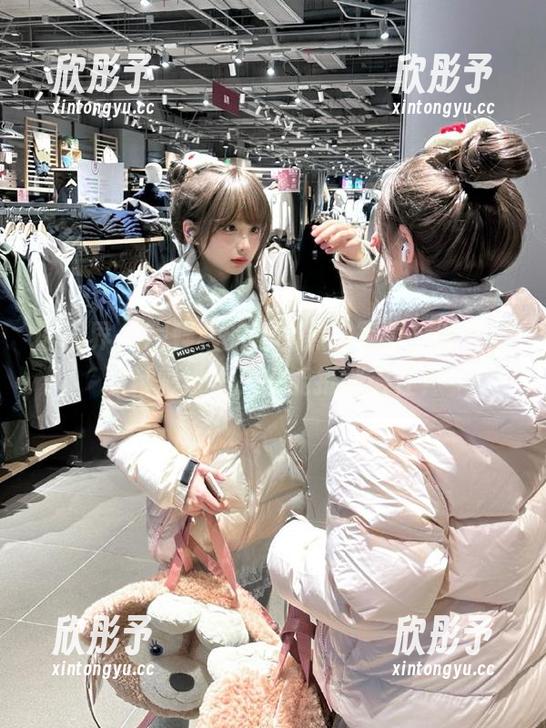语画界 - 程程程的长腿黑丝写真，图片资源精彩纷呈，谁能抵挡得住？