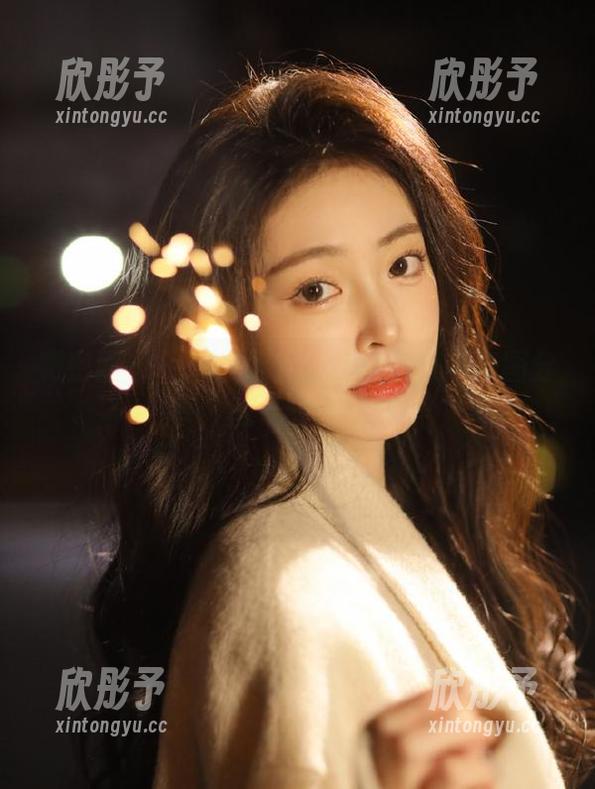 微密圈 - 一起来欣赏陈佩奇的美脚套图分享，感受时尚与气质