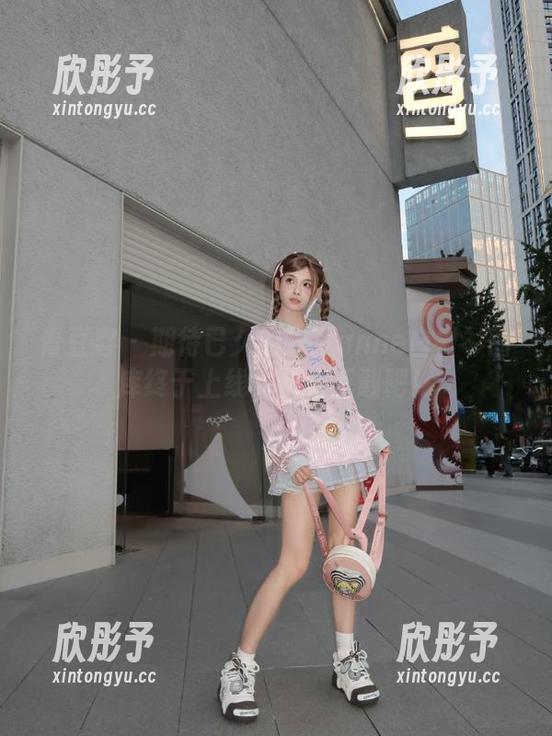 青豆客 - 期待已久的欧尼anne白衬衫图库终于上线，快来下载吧！