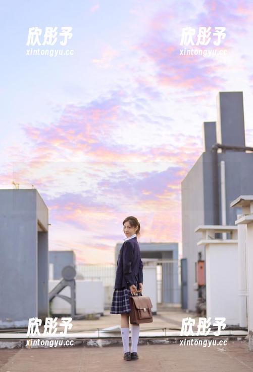青豆客 - 颜美汐教室写真：定制你的专属时光，定格最美瞬间
